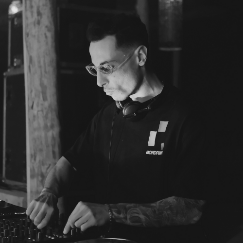 Efe Öksüzömer (Efex)